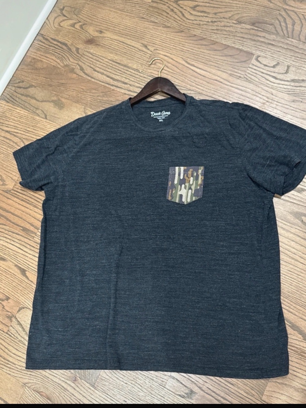 Desert Cove Men’s Charcoal Crew Tee with Camo Pocket